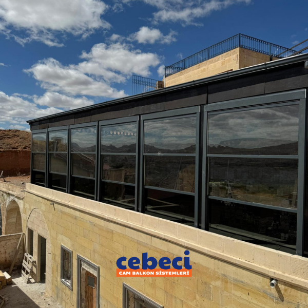 cam balkon nedir konusunda Cebeci Cam Balkon uygulama görseli