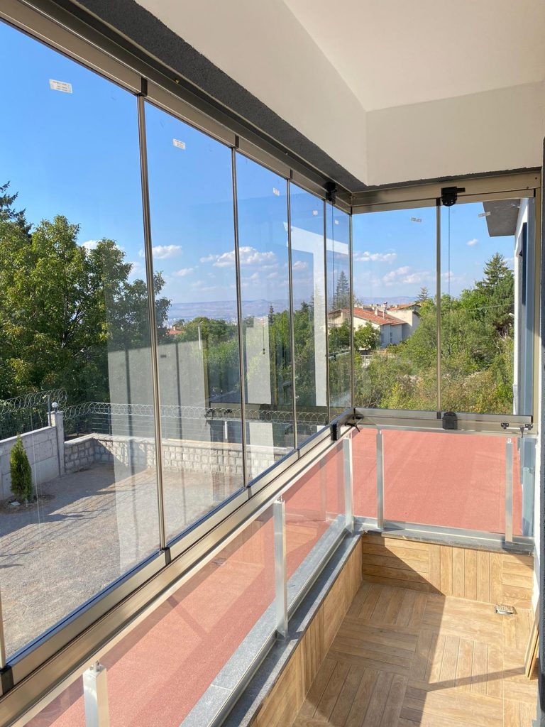 dört mevsim teras kapatma konusunda Cebeci Cam Balkon uygulama görseli